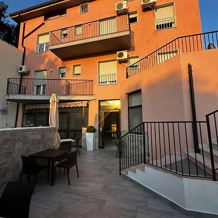 Nova Costa Bed and Breakfast